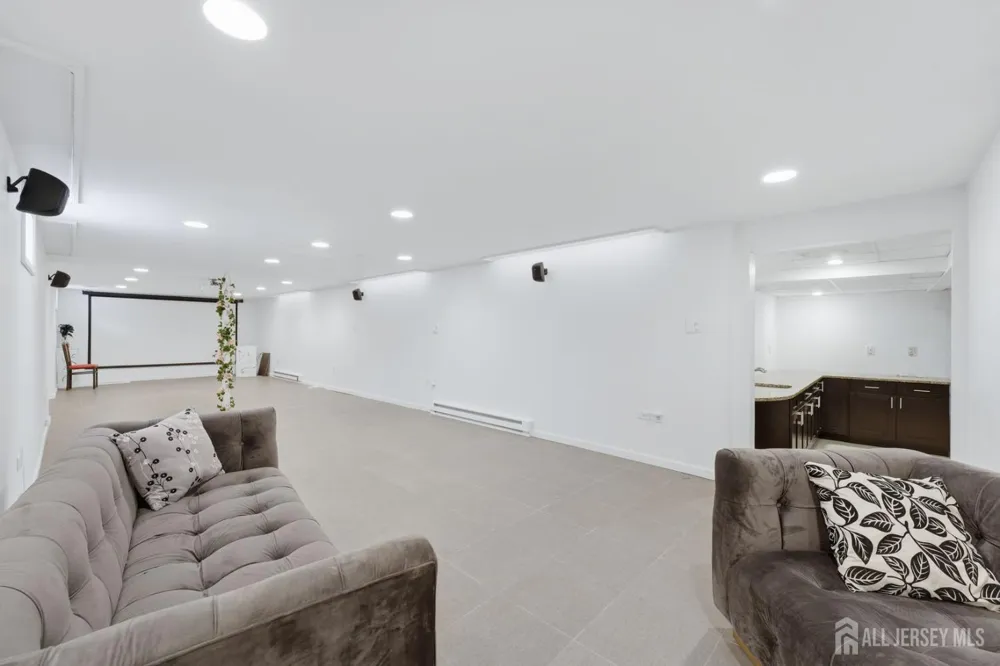 3945 Park Avenue Edison, NJ 08820