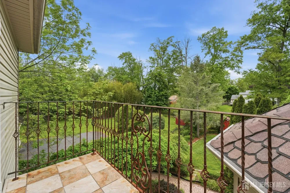 3945 Park Avenue Edison, NJ 08820
