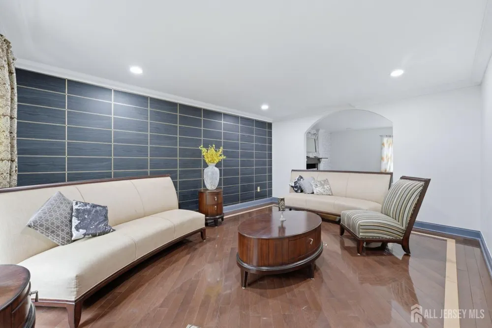 3945 Park Avenue Edison, NJ 08820