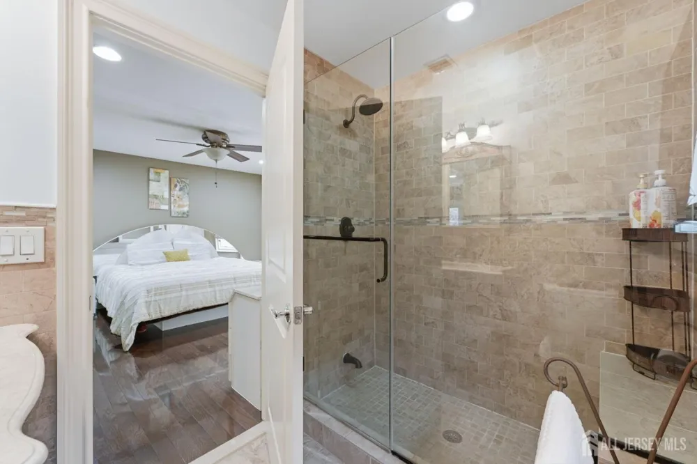3945 Park Avenue Edison, NJ 08820