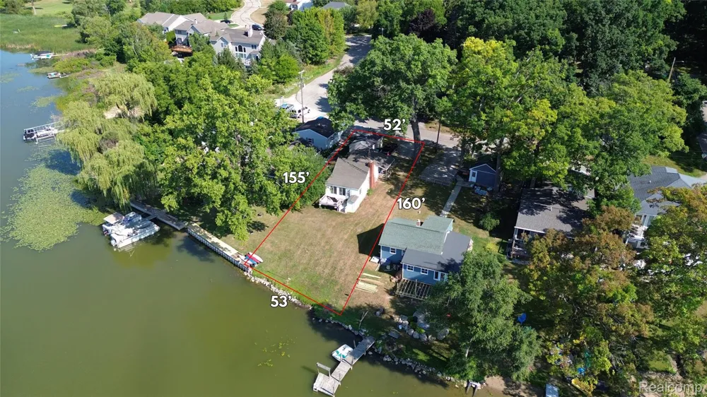 4181 Minnetonka Drive Fenton Charter Township, MI 48451