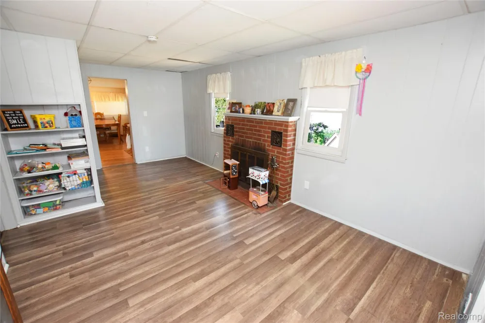 4181 Minnetonka Drive Fenton Charter Township, MI 48451