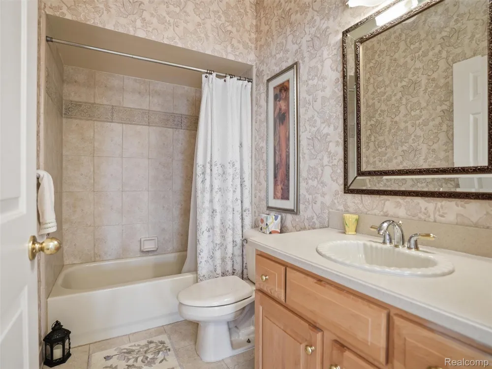 59759 Glacier Ridge Washington Township, MI 48094