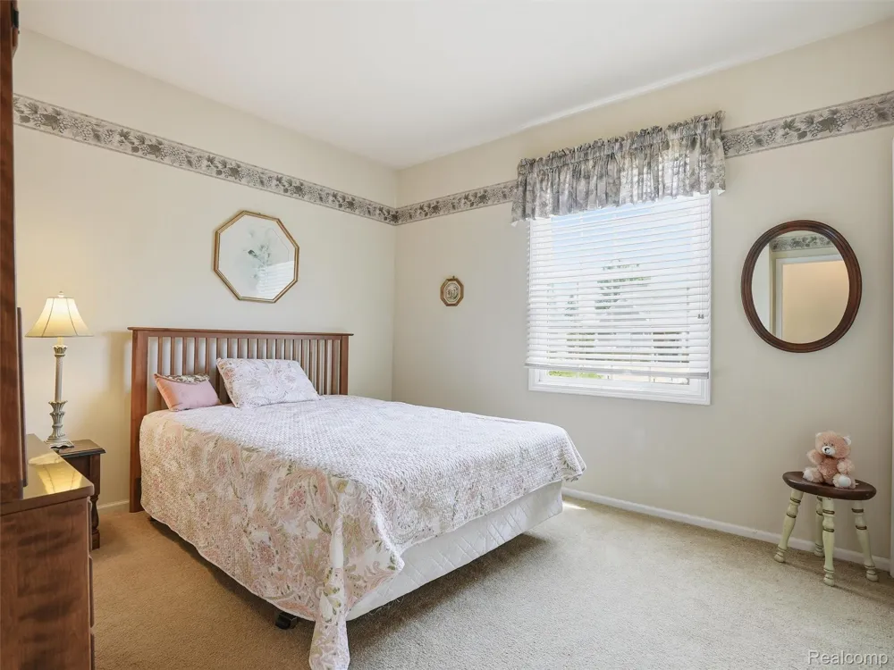 59759 Glacier Ridge Washington Township, MI 48094