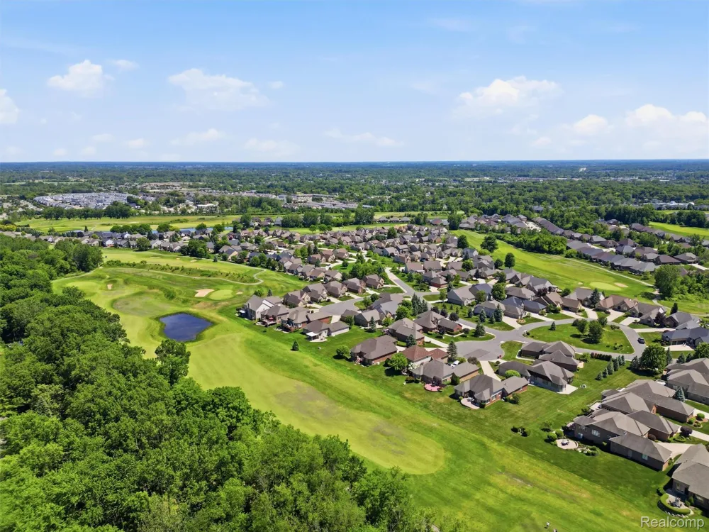 59759 Glacier Ridge Washington Township, MI 48094