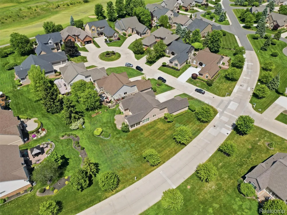 59759 Glacier Ridge Washington Township, MI 48094