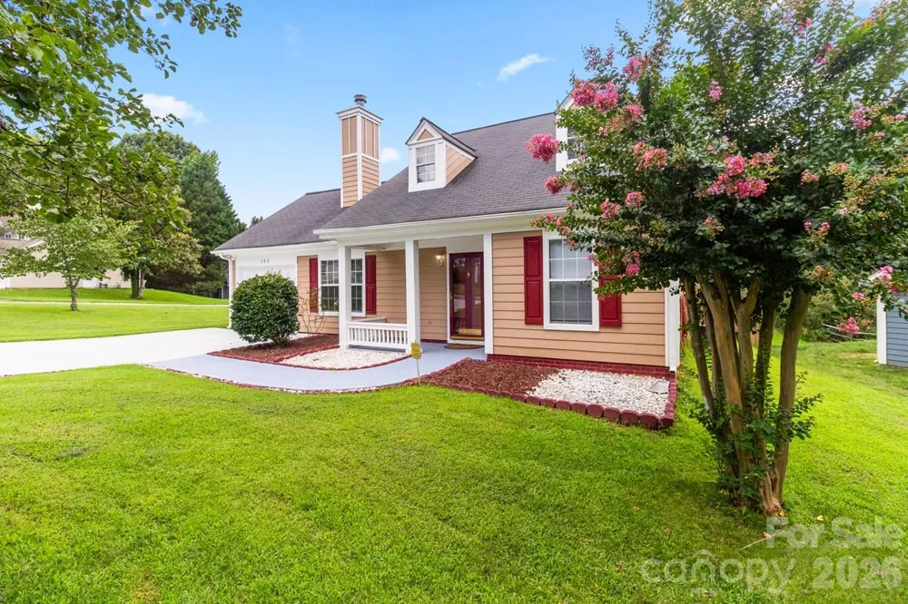 384 Cedarcroft Drive Mooresville, NC 28115
