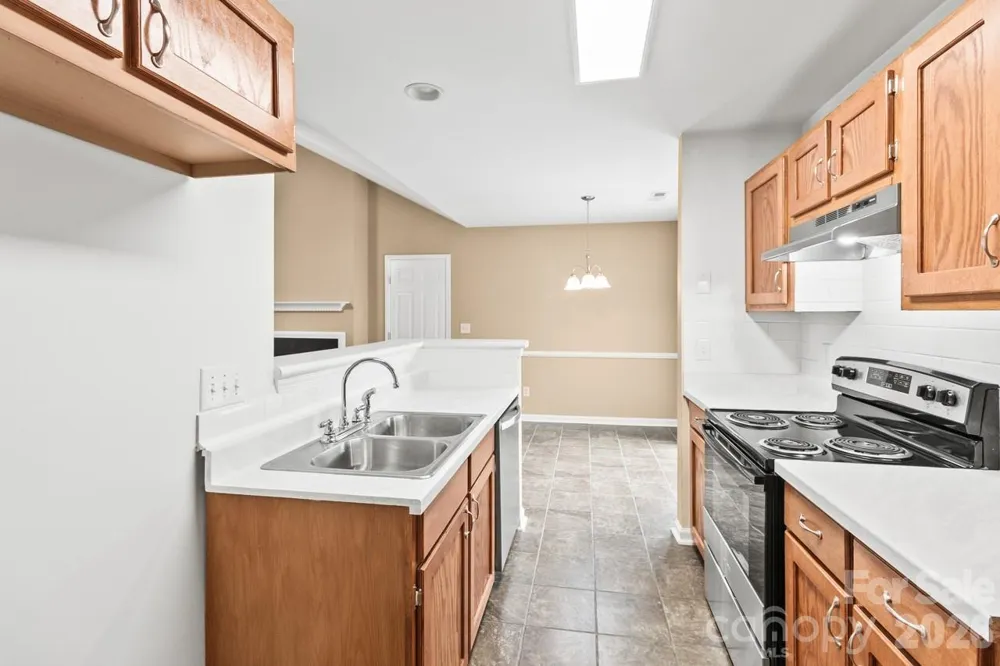 384 Cedarcroft Drive Mooresville, NC 28115