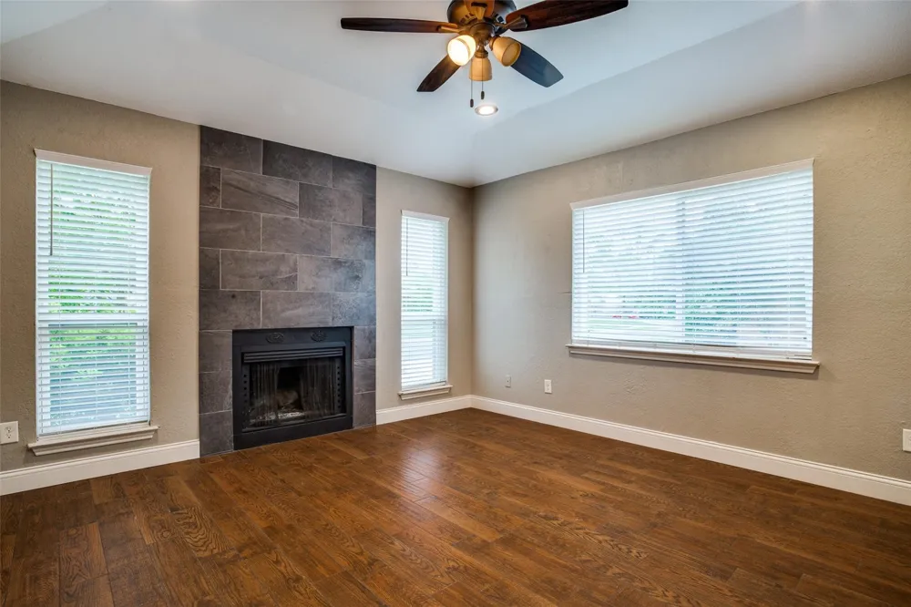 2917 Penny Lane Euless, TX 76039