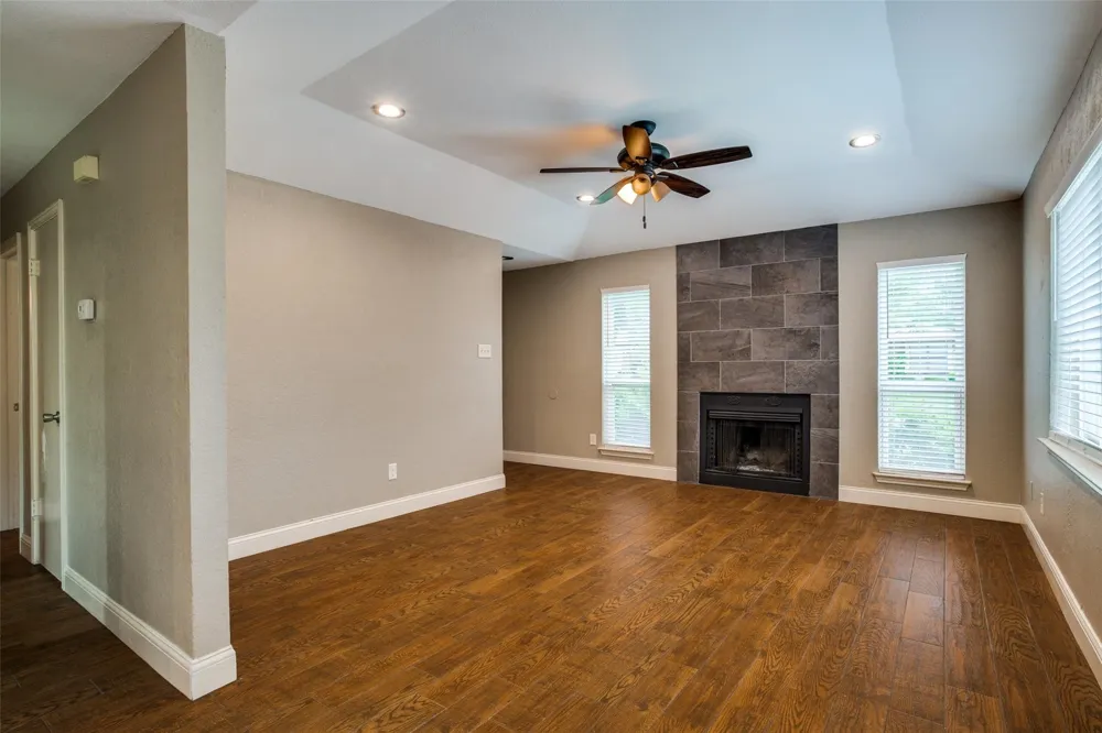 2917 Penny Lane Euless, TX 76039
