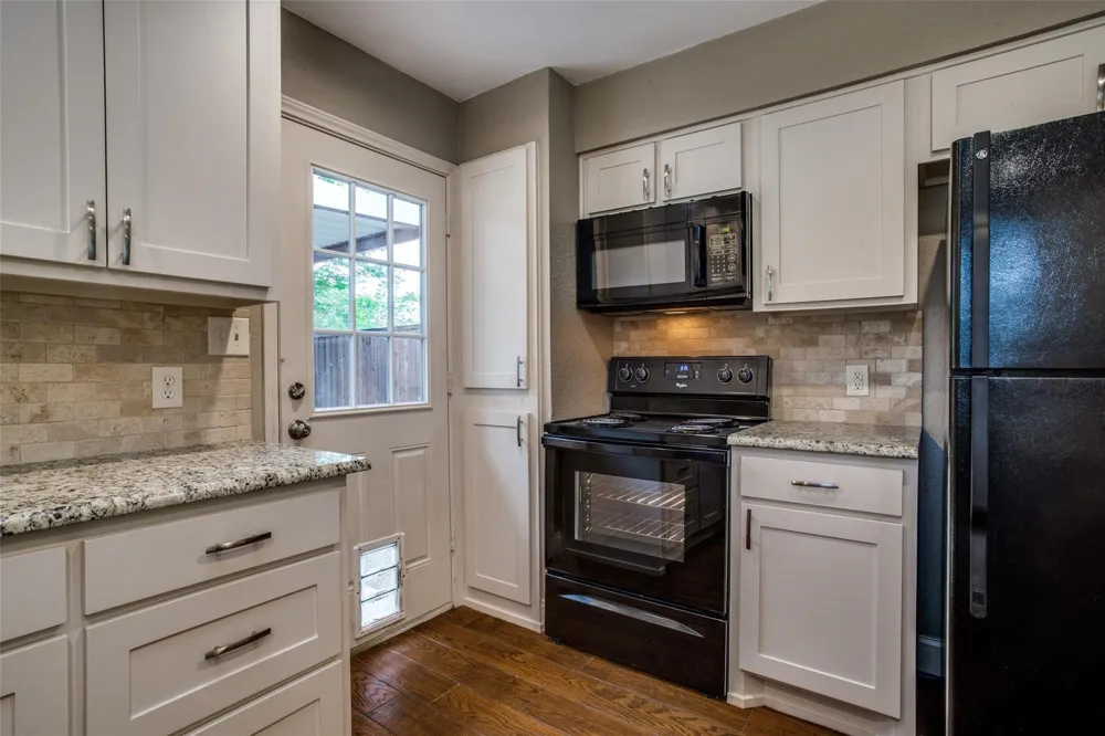 2917 Penny Lane Euless, TX 76039
