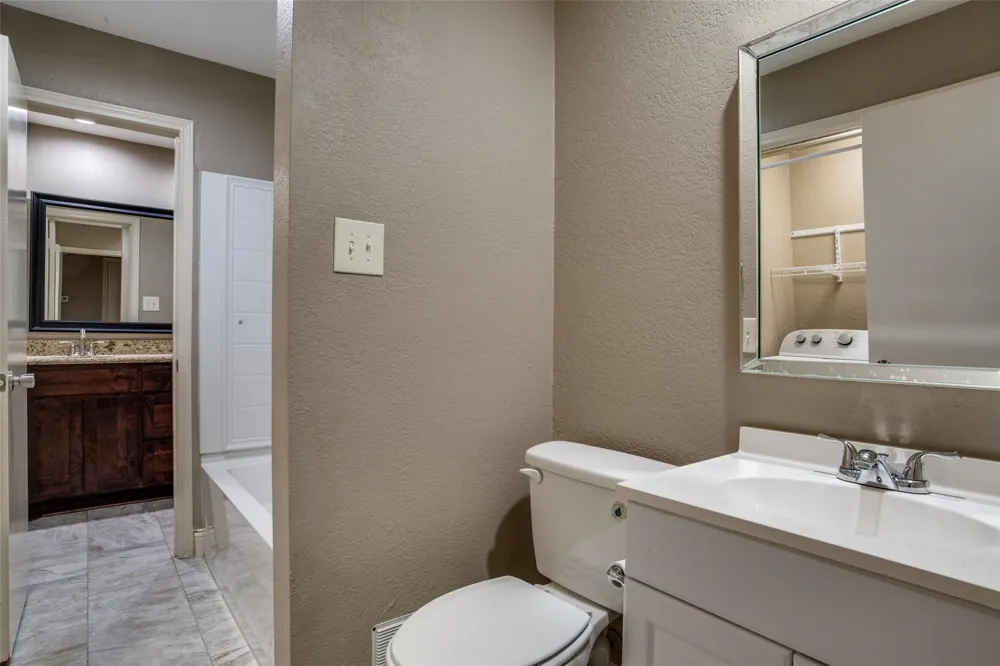 2917 Penny Lane Euless, TX 76039
