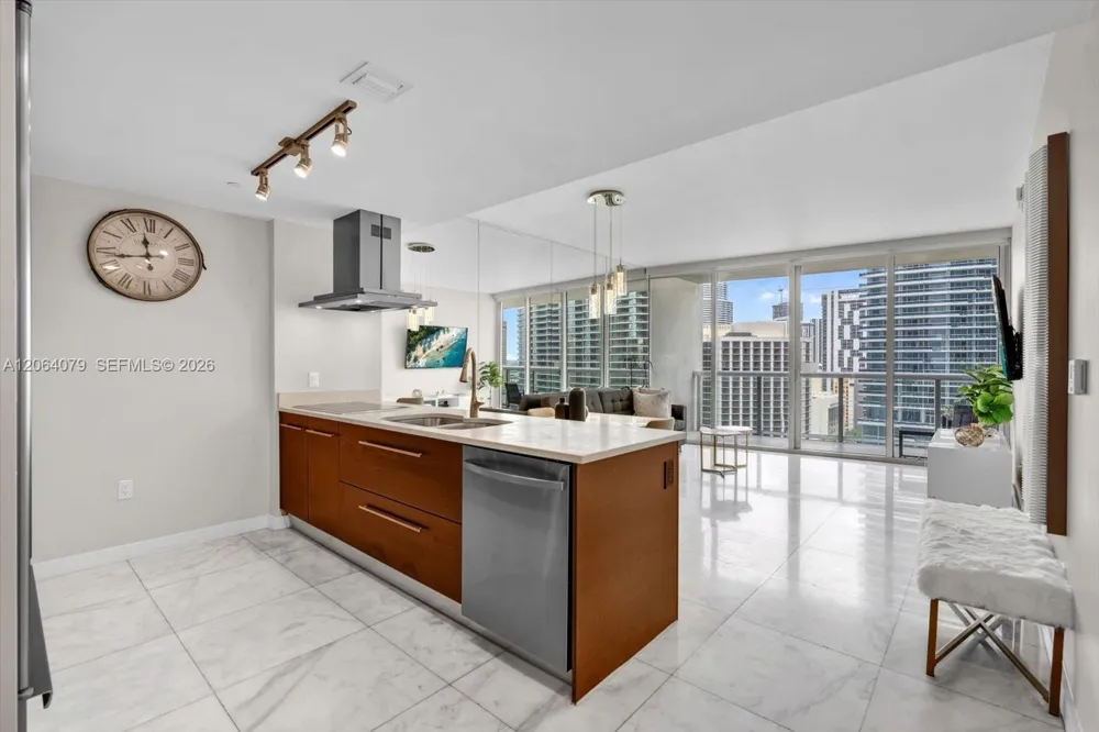 485 Brickell Ave #2103 Miami, FL 33131