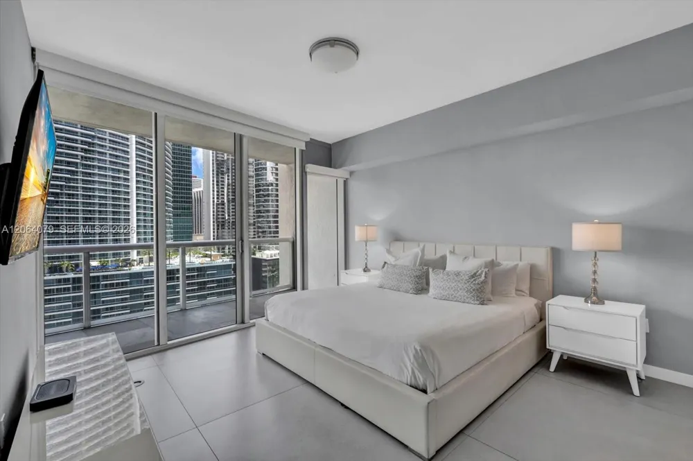 485 Brickell Ave #2103 Miami, FL 33131