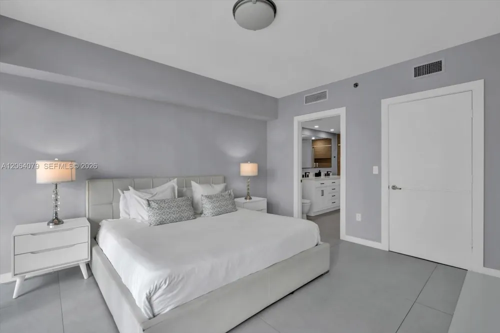 485 Brickell Ave #2103 Miami, FL 33131