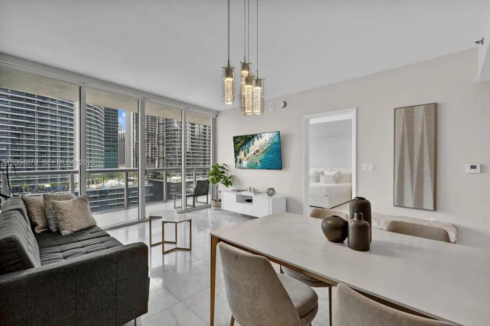 485 Brickell Ave #2103 Miami, FL 33131