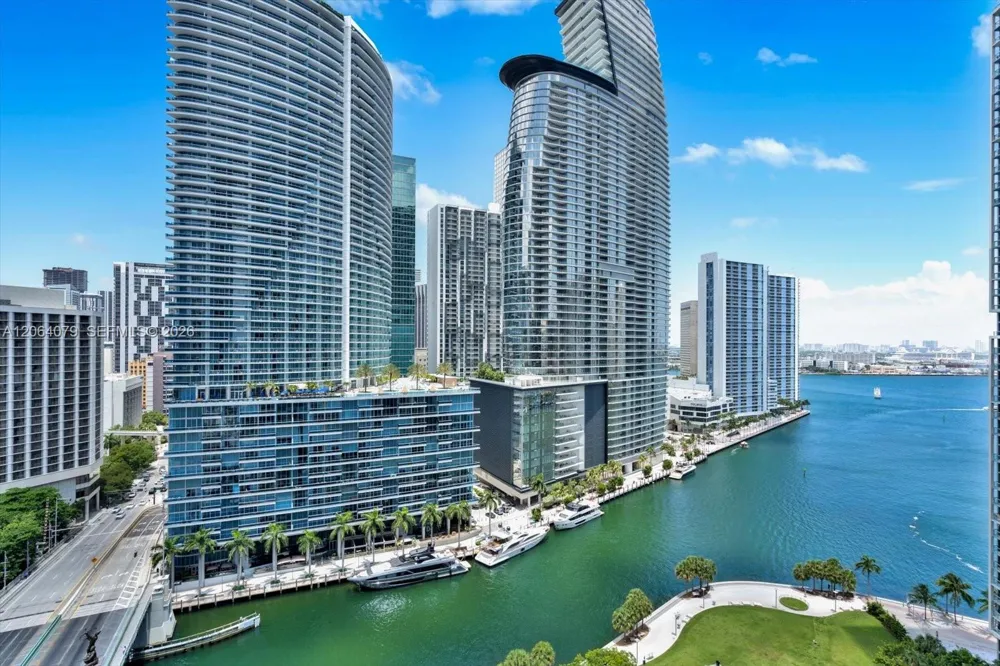 485 Brickell Ave #2103 Miami, FL 33131