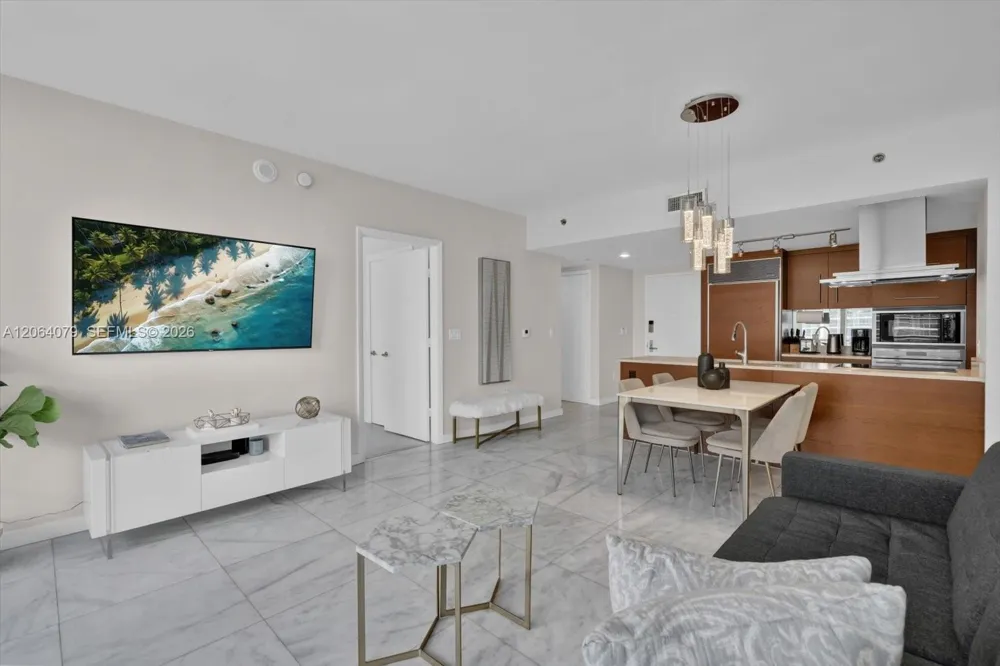 485 Brickell Ave #2103 Miami, FL 33131