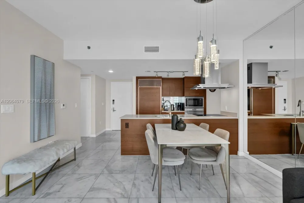 485 Brickell Ave #2103 Miami, FL 33131