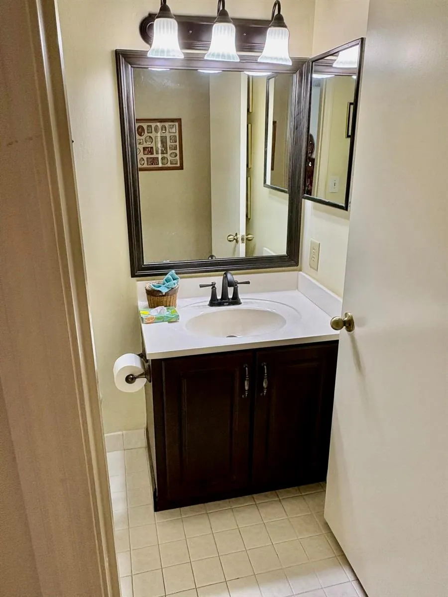 7237 S DEVON DRIVE #110 Tamarac, FL 33321