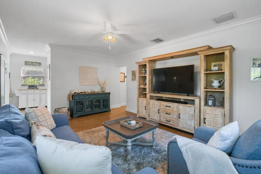 444 ZEPHYR WAY Juno Beach, FL 33408