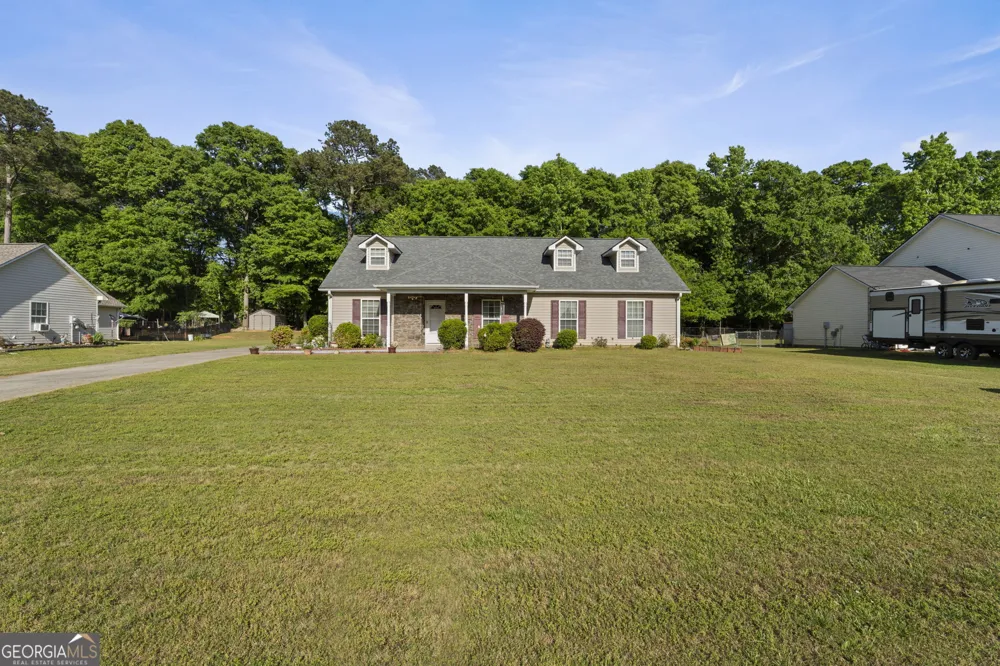 398 Clydes WAY Jackson, GA 30233