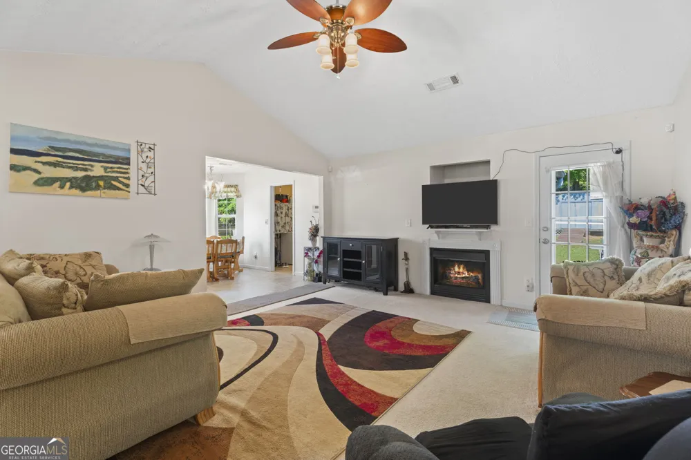398 Clydes WAY Jackson, GA 30233