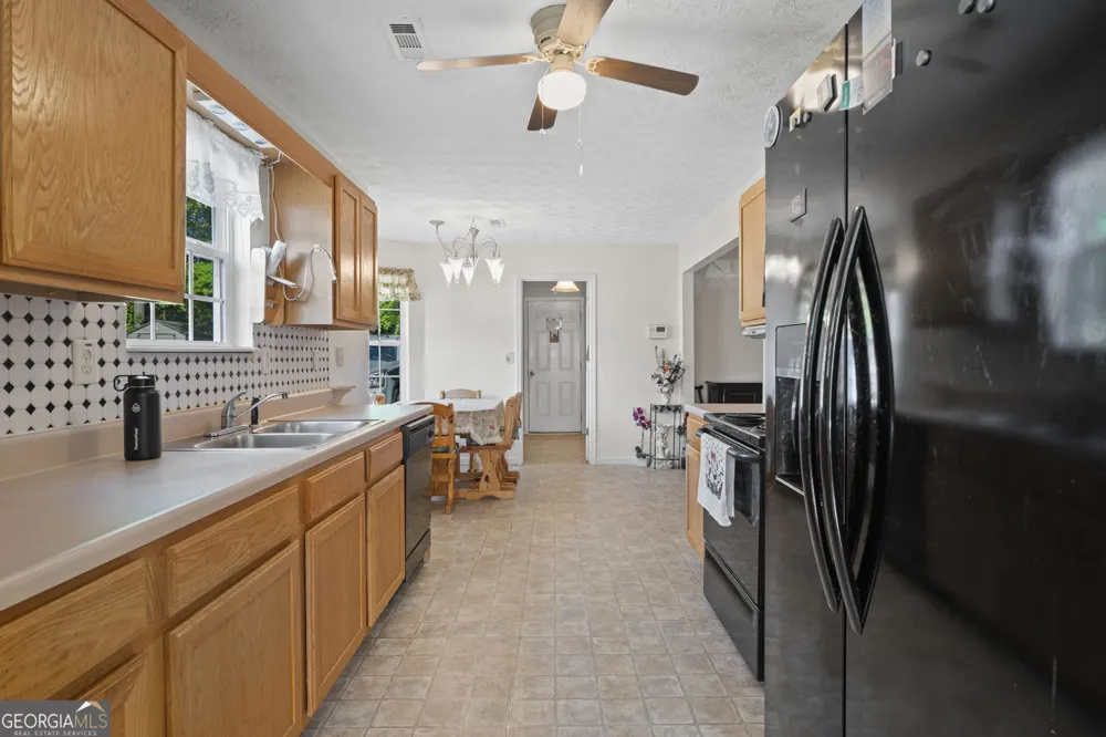 398 Clydes WAY Jackson, GA 30233