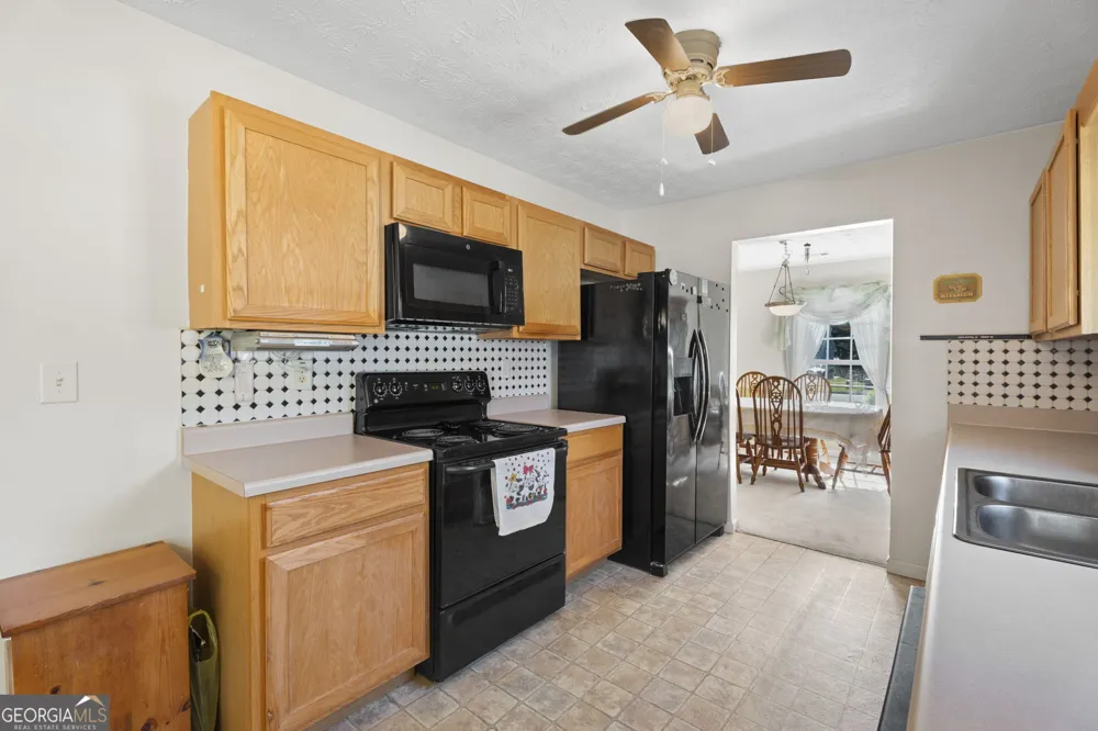 398 Clydes WAY Jackson, GA 30233