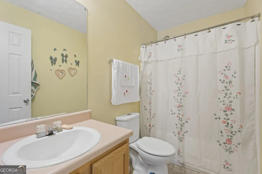 398 Clydes WAY Jackson, GA 30233