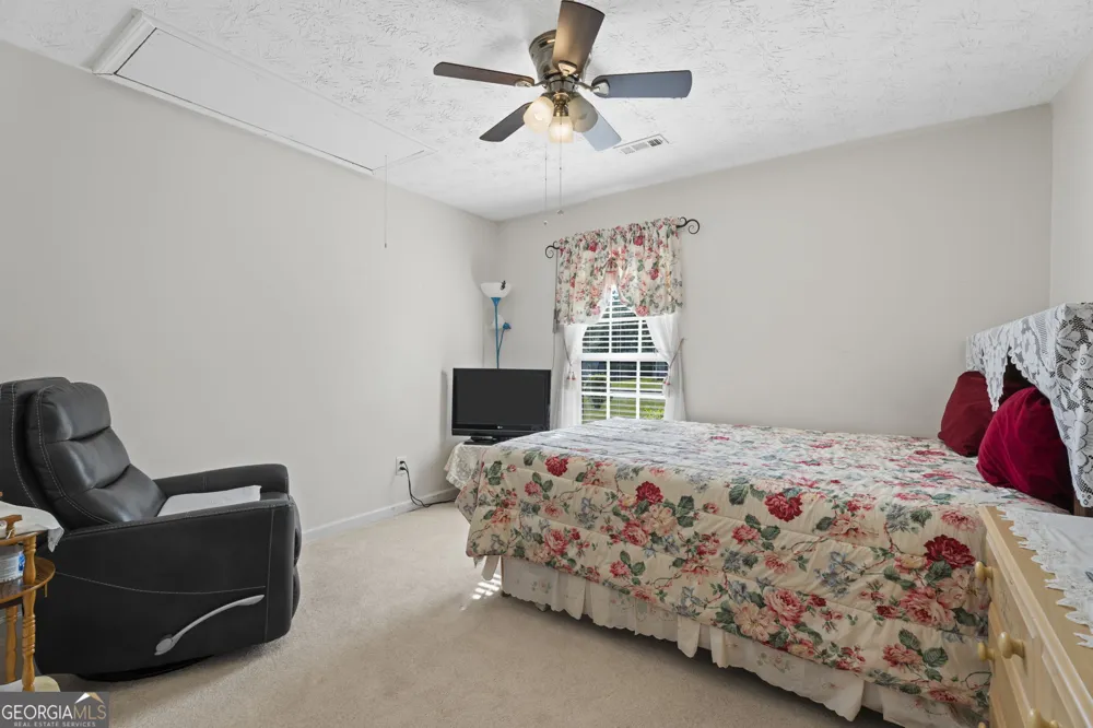 398 Clydes WAY Jackson, GA 30233