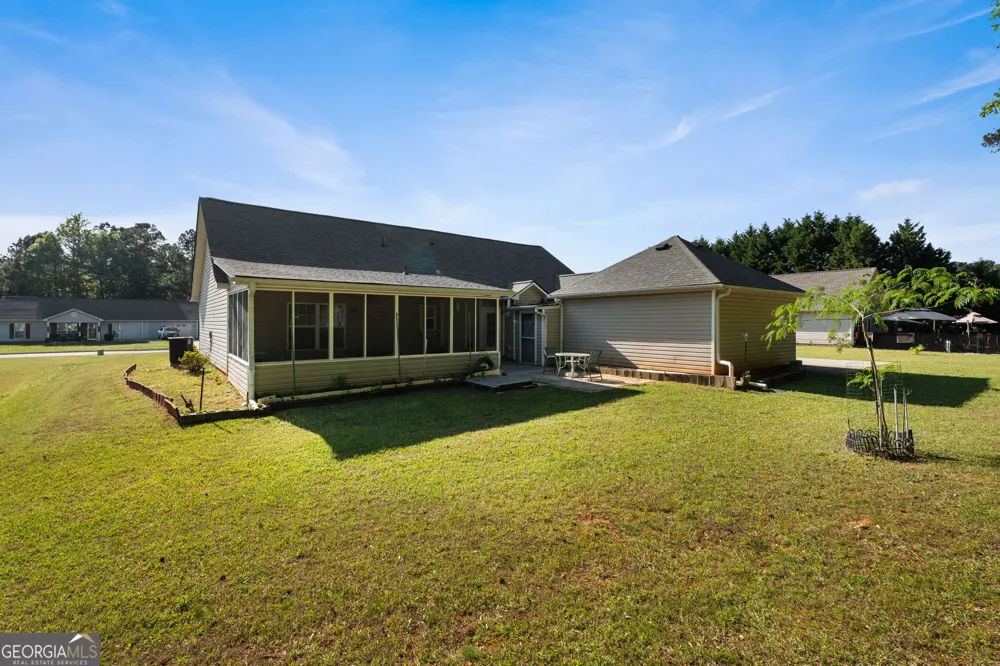 398 Clydes WAY Jackson, GA 30233