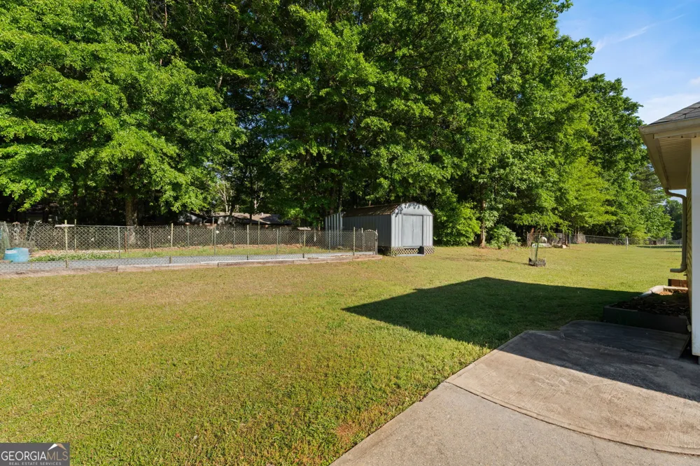 398 Clydes WAY Jackson, GA 30233