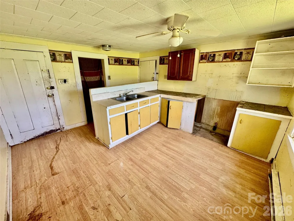 1315 Harmony Highway Hamptonville, NC 27020