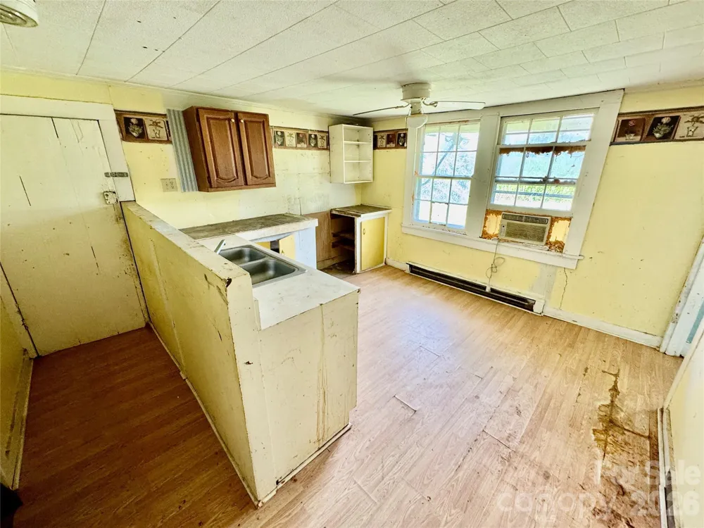 1315 Harmony Highway Hamptonville, NC 27020