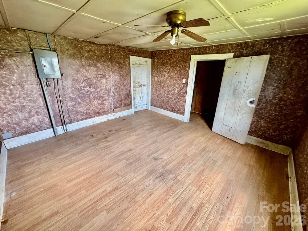 1315 Harmony Highway Hamptonville, NC 27020