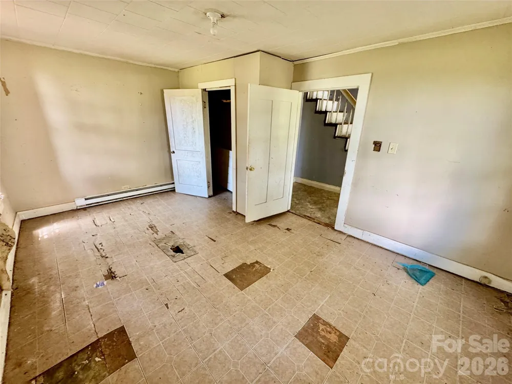 1315 Harmony Highway Hamptonville, NC 27020