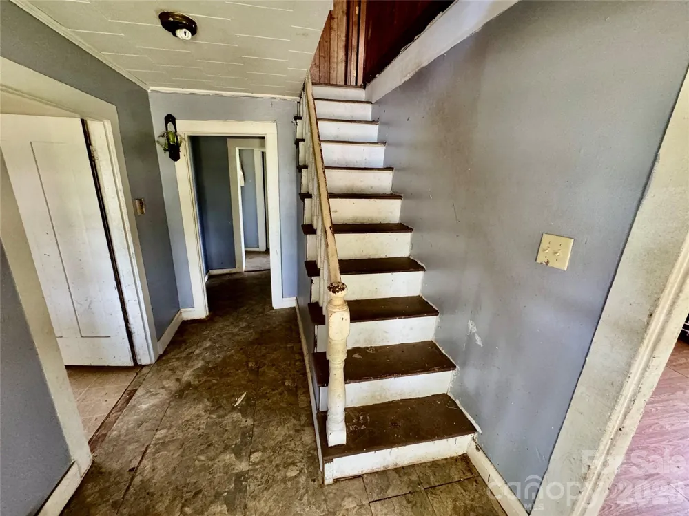 1315 Harmony Highway Hamptonville, NC 27020