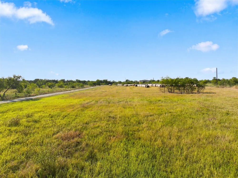 211 CR 172 Mart, TX 76664