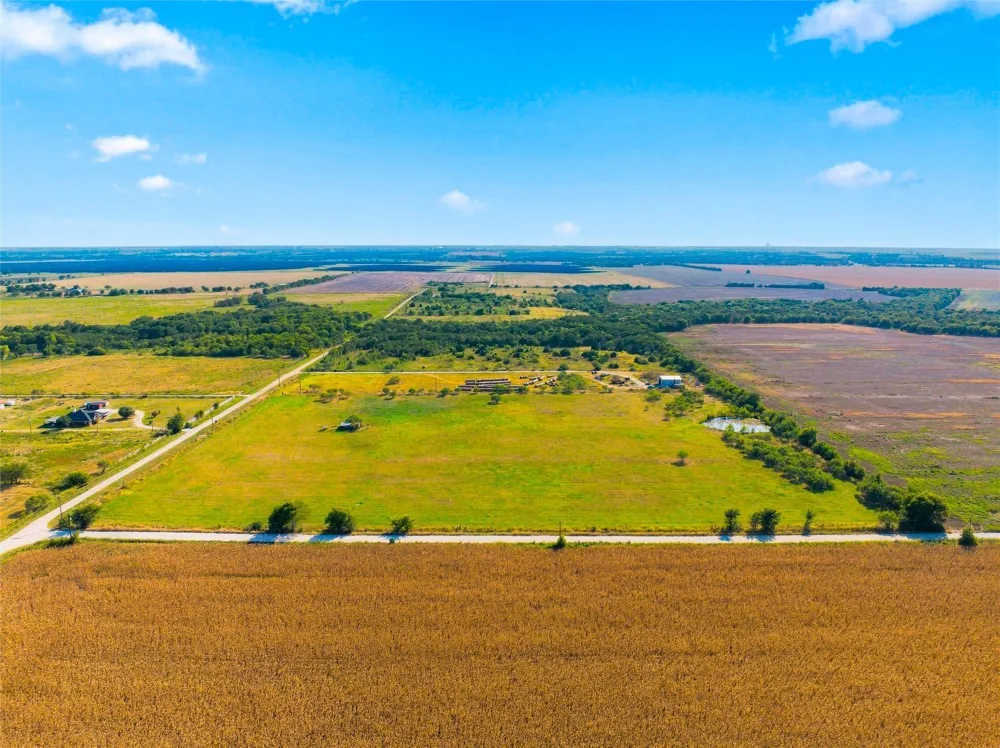211 CR 172 Mart, TX 76664