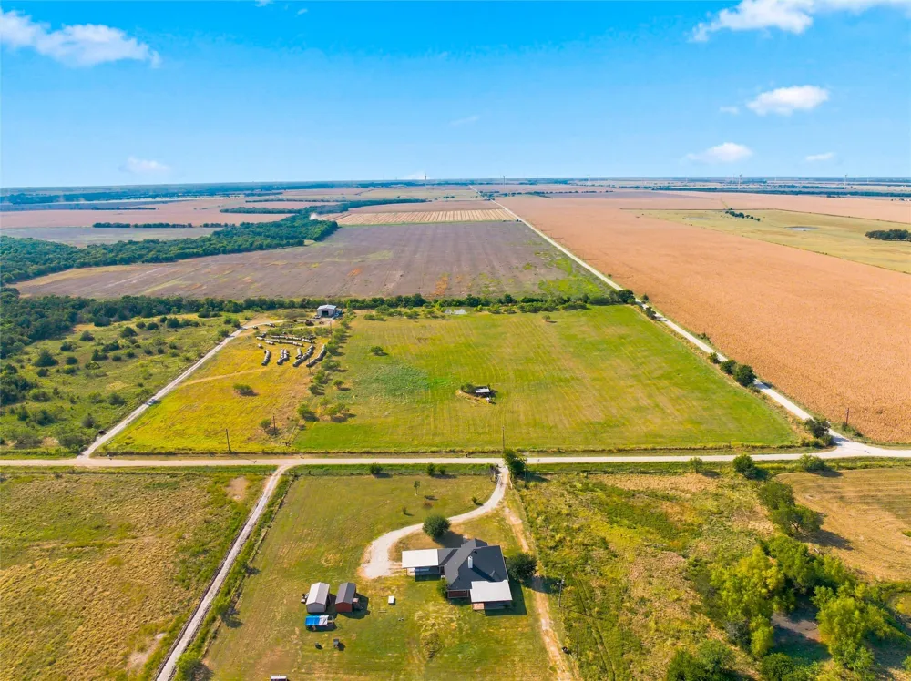 211 CR 172 Mart, TX 76664