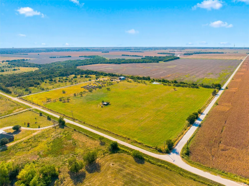 211 CR 172 Mart, TX 76664