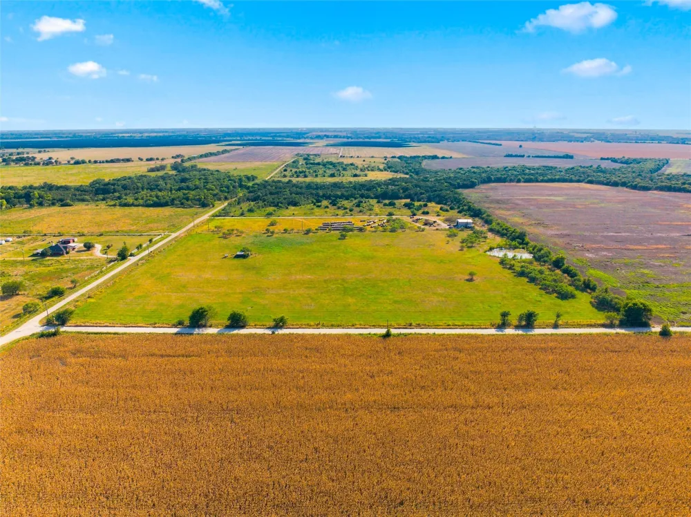 211 CR 172 Mart, TX 76664