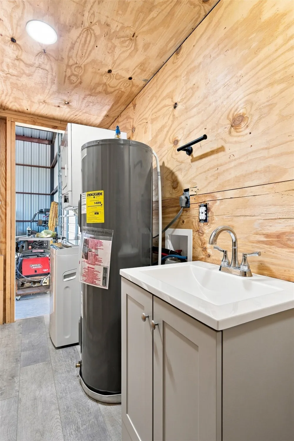 211 CR 172 Mart, TX 76664
