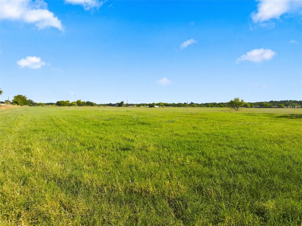 211 CR 172 Mart, TX 76664