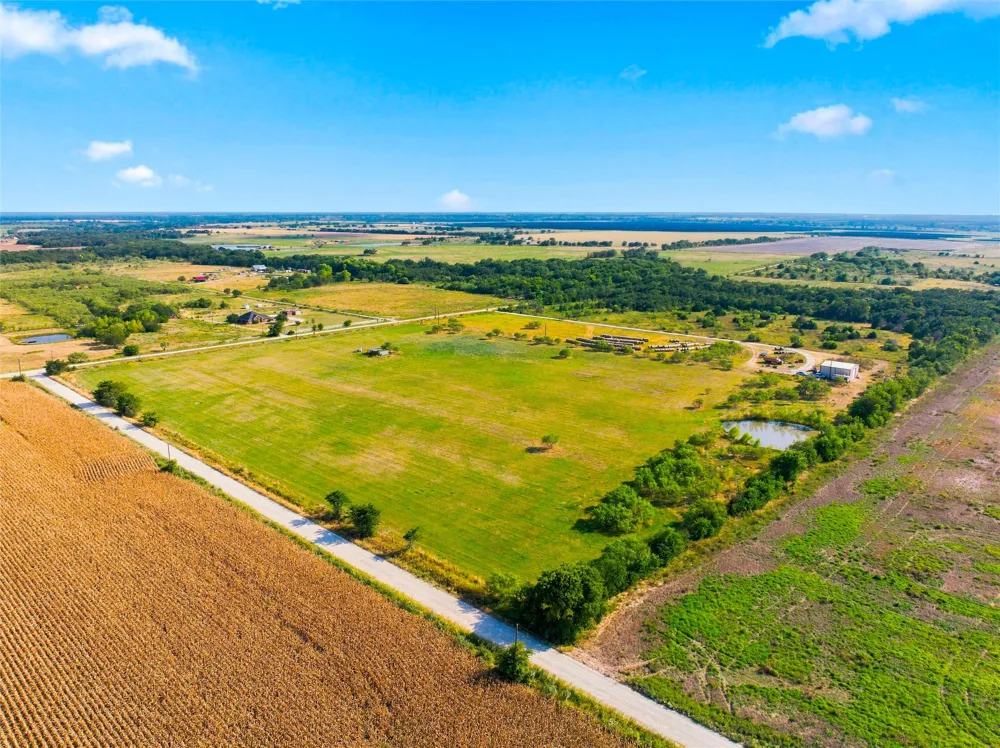 211 CR 172 Mart, TX 76664