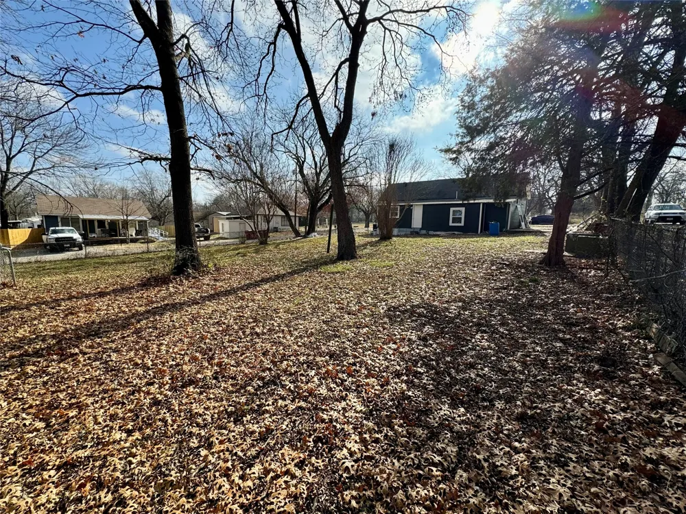 400 S 4th Street Bonham, TX 75418