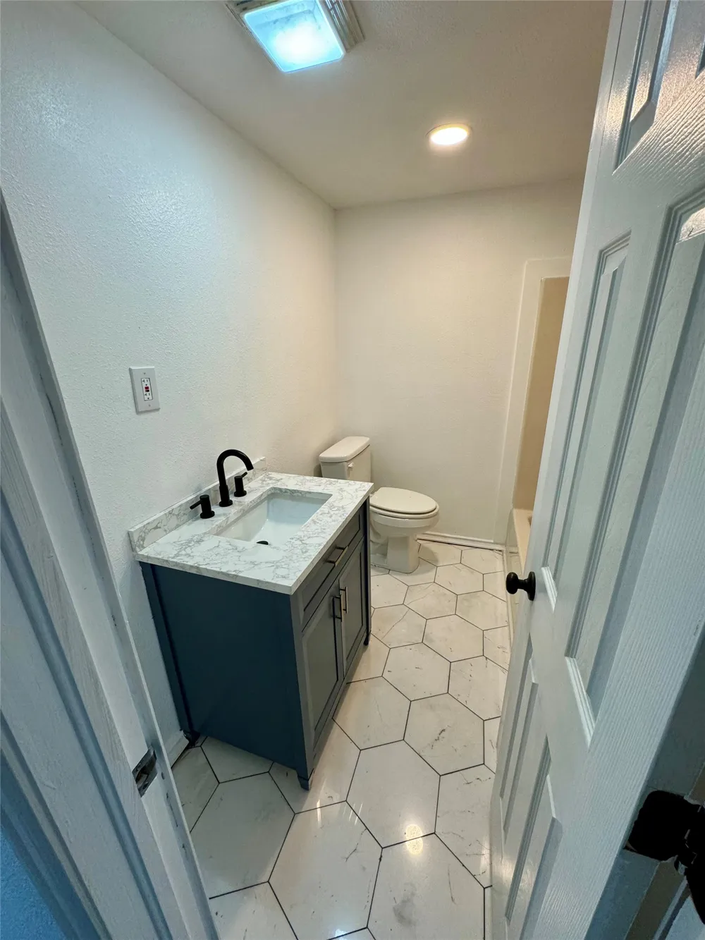 400 S 4th Street Bonham, TX 75418