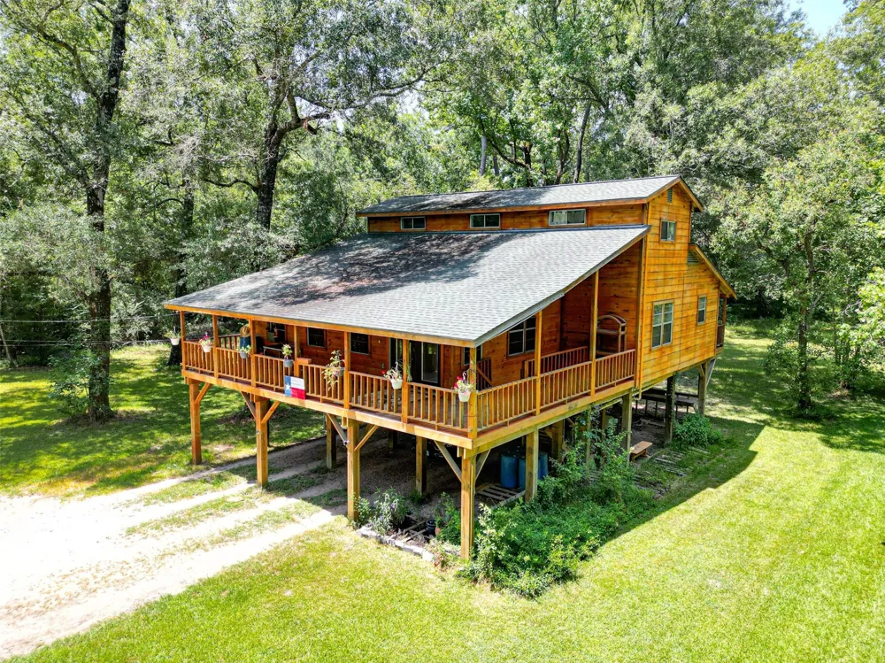 16 Magnolia Road Woodbranch, TX 77357