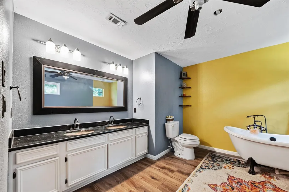 16 Magnolia Road Woodbranch, TX 77357
